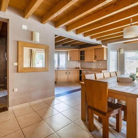 Villa 6-bedroom Chiara With Sea View *