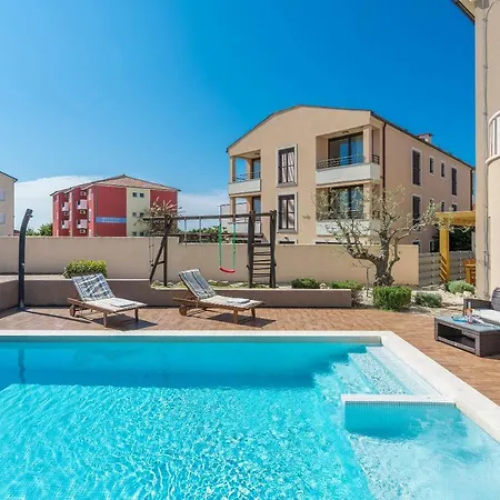 Villa 6-bedroom Chiara With Sea View