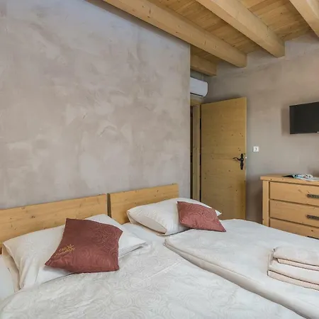 6-bedroom Chiara With Sea View