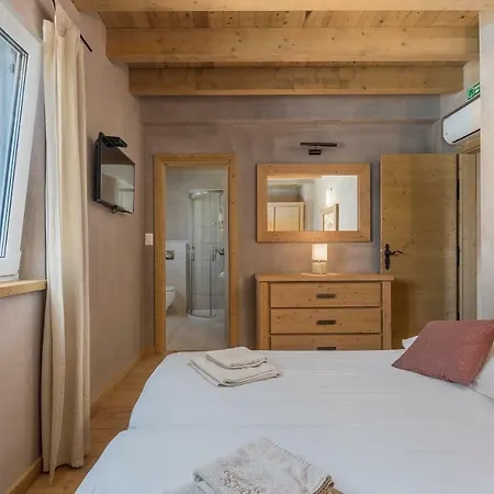 6-bedroom Chiara With Sea View