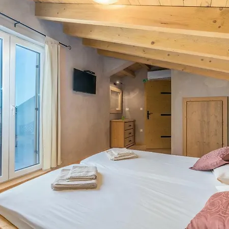 6-bedroom Chiara With Sea View Villa Premantura