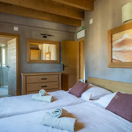 Villa 6-bedroom Chiara With Sea View