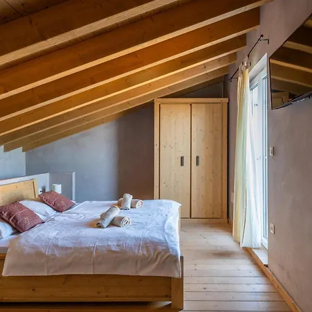 Villa 6-bedroom Chiara With Sea View