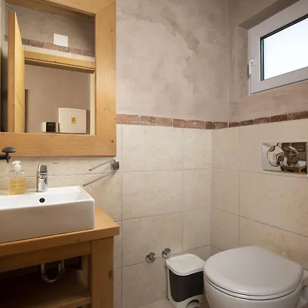 Villa 6-bedroom Chiara With Sea View Premantura