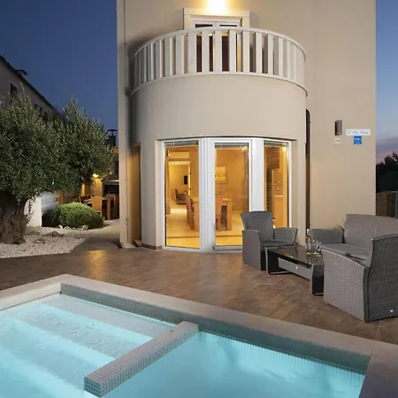 Villa 6-bedroom Chiara With Sea View *