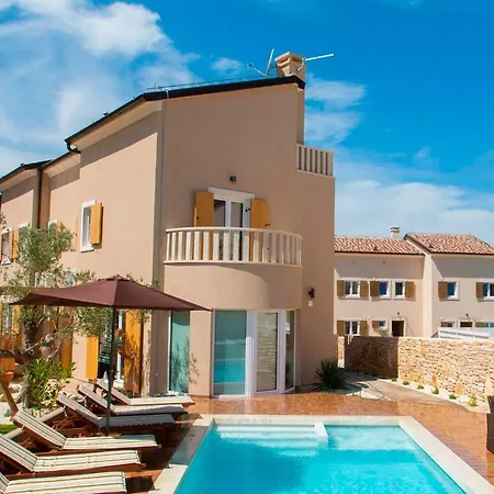 6-bedroom Chiara With Sea View * Premantura